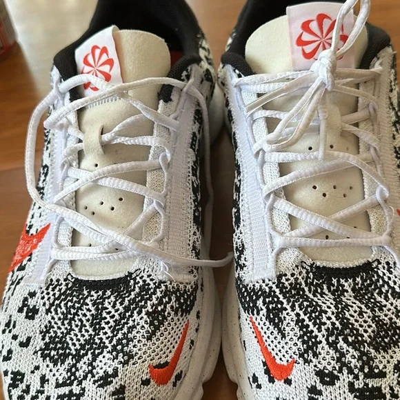 Nike
Women's SuperRep Go 3 Next Nature Fly Knit Training Sneakers - Picture 2 of 6